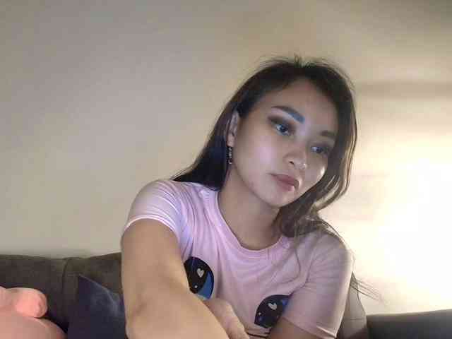 RozyElle webcam