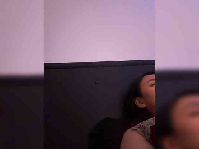 RozyElle webcam