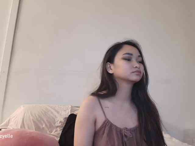 RozyElle webcam