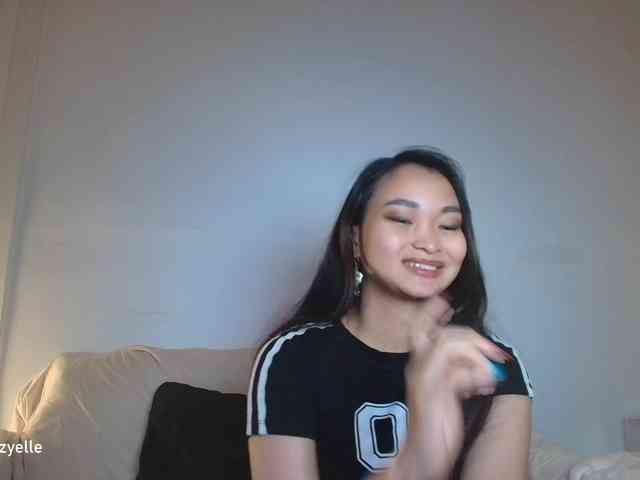 RozyElle webcam