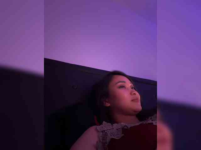 RozyElle webcam