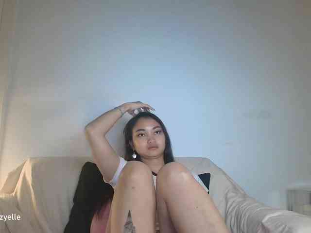 RozyElle webcam