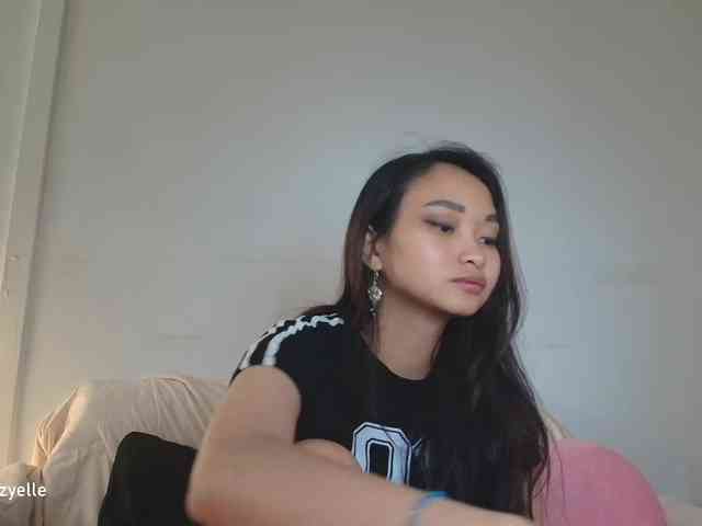 RozyElle webcam
