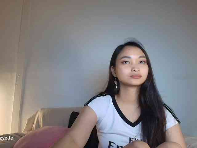 RozyElle webcam