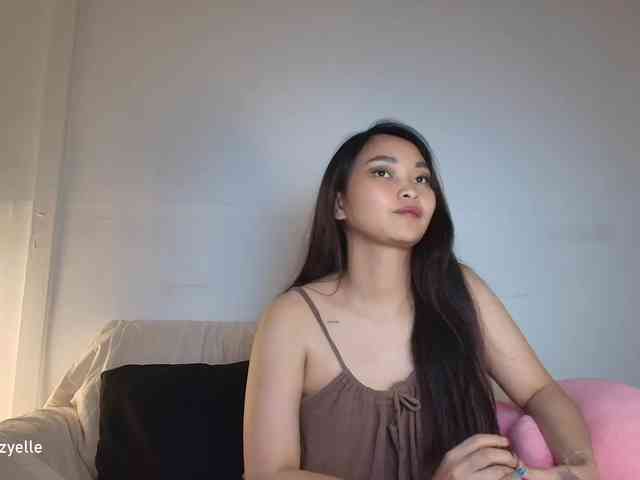 RozyElle webcam