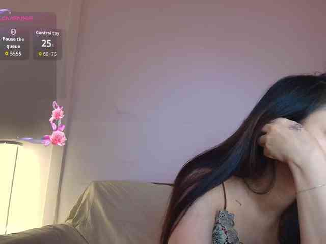 RozyElle webcam
