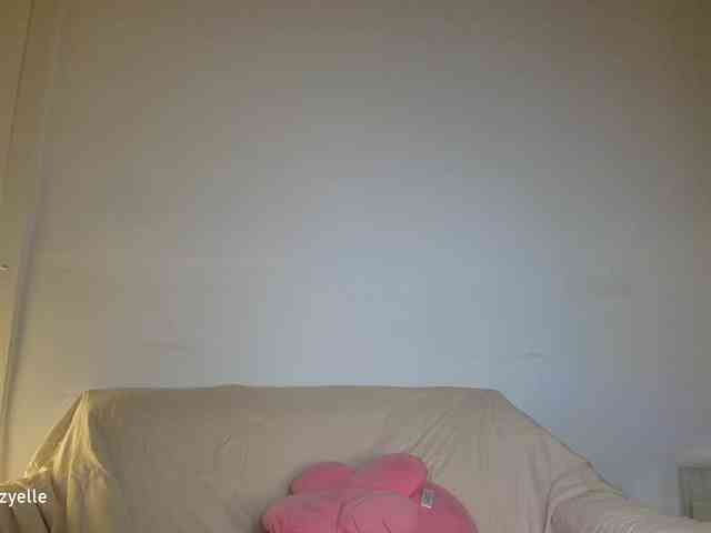 RozyElle webcam