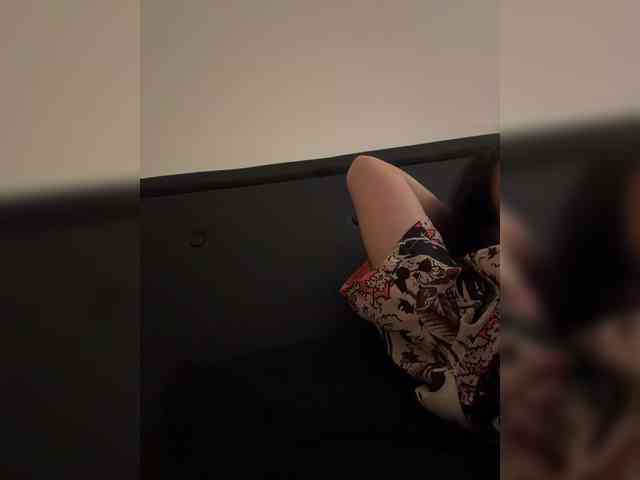 RozyElle webcam