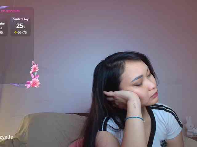 RozyElle webcam