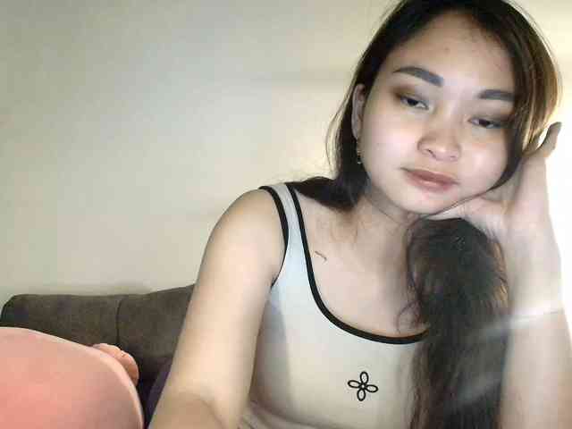 RozyElle webcam