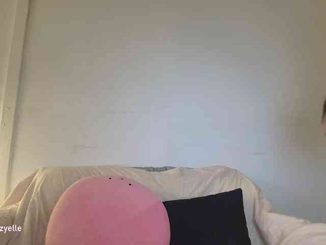 RozyElle webcam