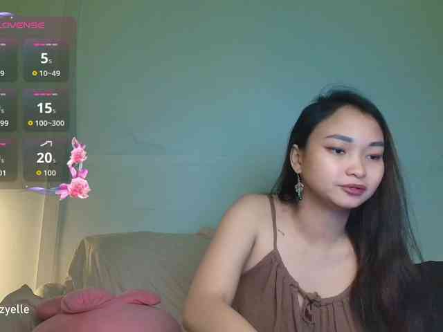 RozyElle webcam