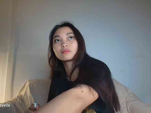 RozyElle webcam