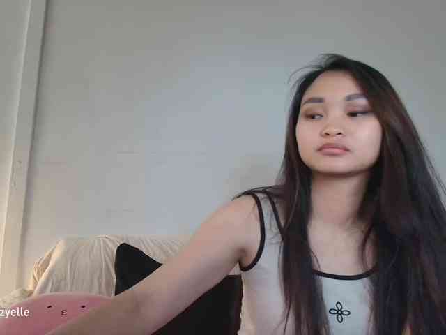 RozyElle webcam