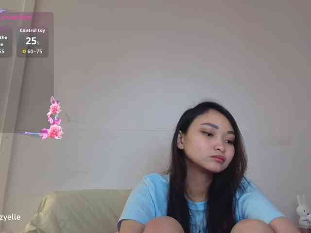 RozyElle webcam