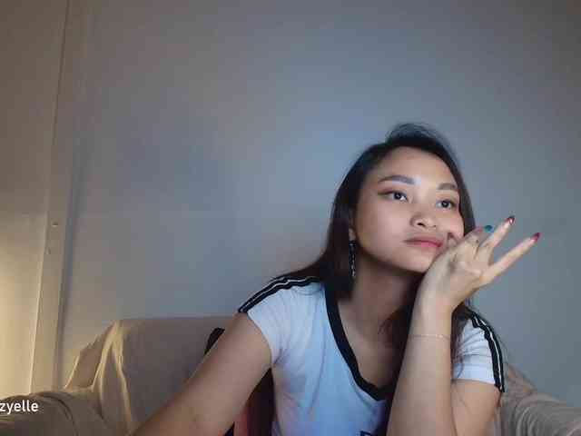 RozyElle webcam