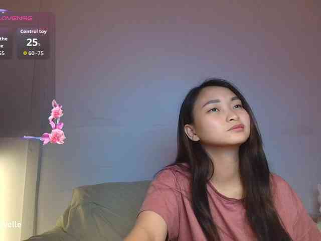 RozyElle webcam