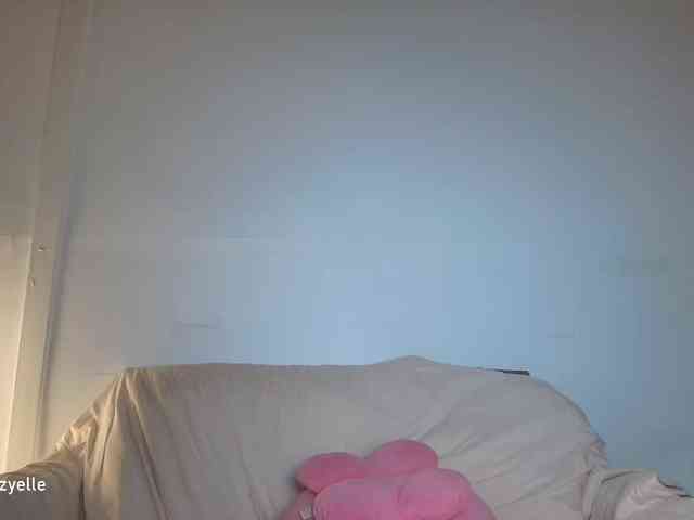 RozyElle webcam