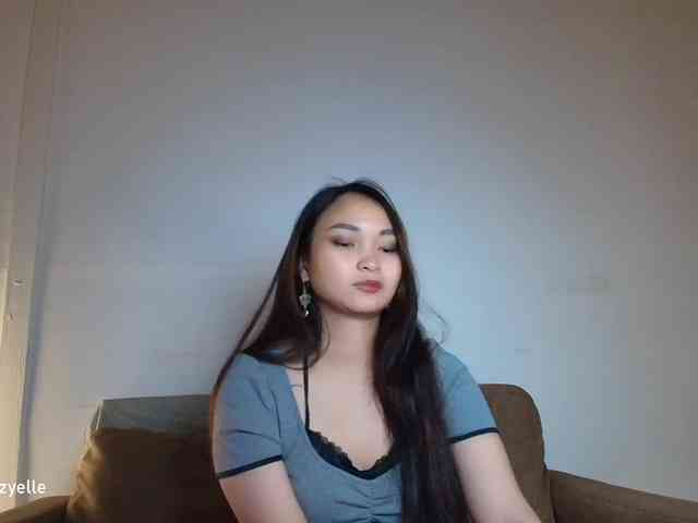 RozyElle webcam