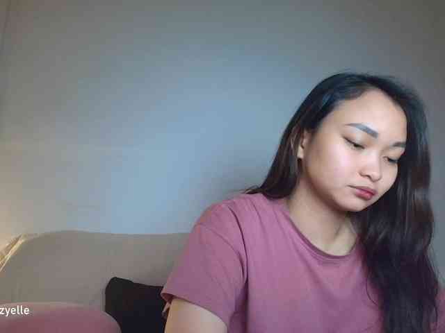 RozyElle webcam