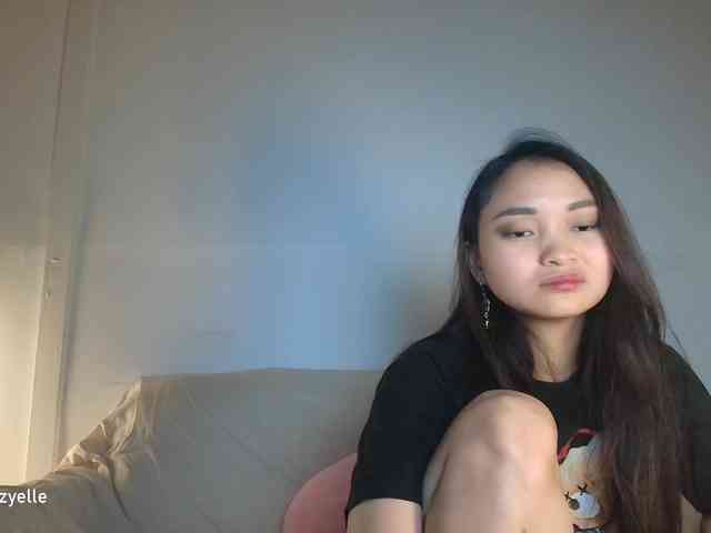 RozyElle webcam