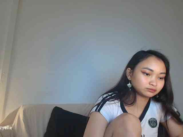 RozyElle webcam