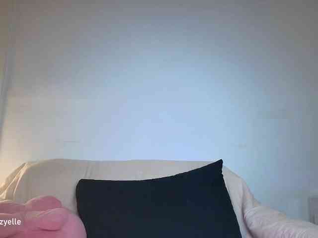 RozyElle webcam