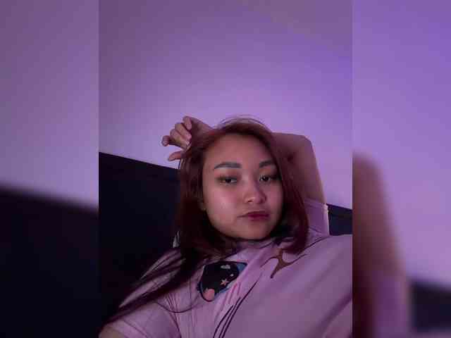 RozyElle webcam