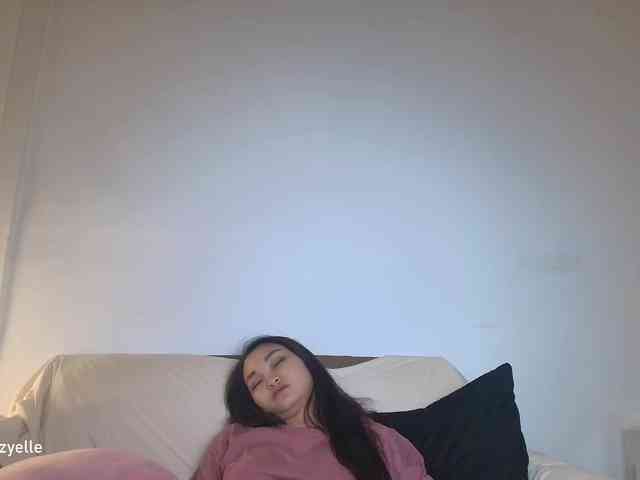 RozyElle webcam