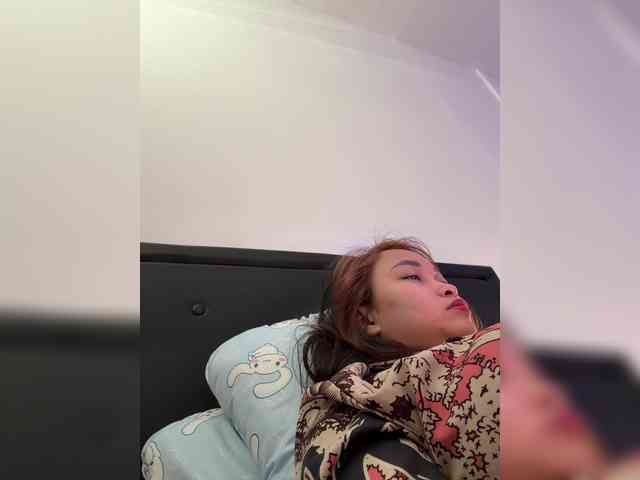 RozyElle webcam