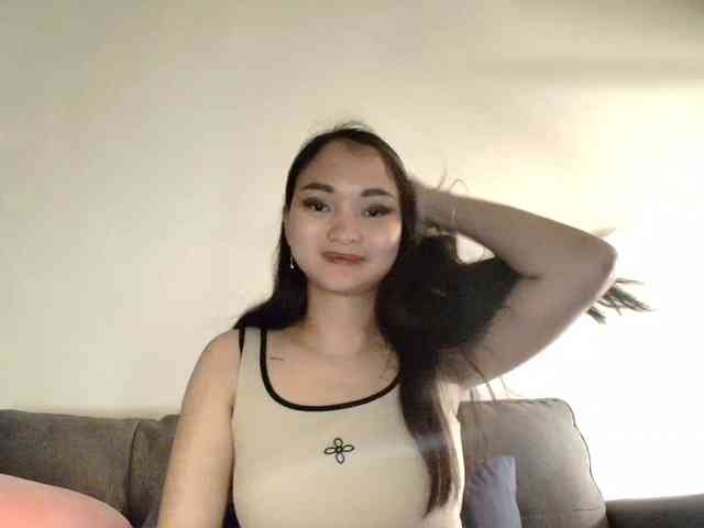 RozyElle webcam