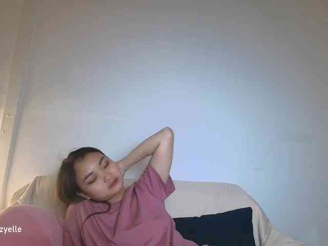 RozyElle webcam