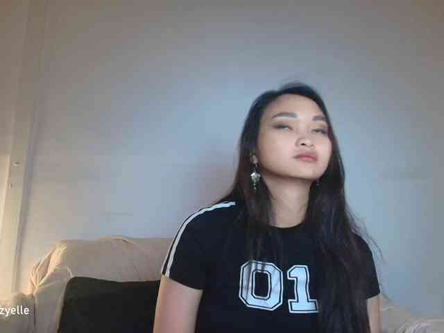 RozyElle webcam