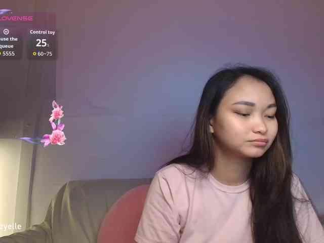 RozyElle webcam