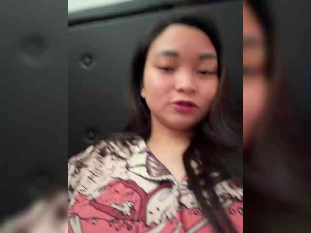 RozyElle webcam