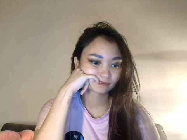 RozyElle webcam