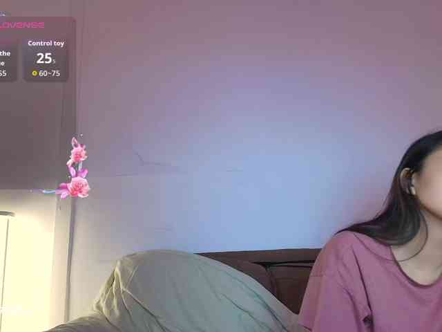 RozyElle webcam