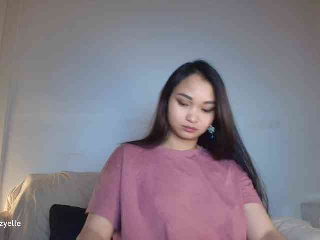 RozyElle webcam