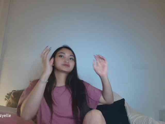 RozyElle webcam