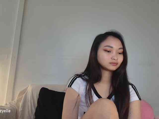 RozyElle webcam