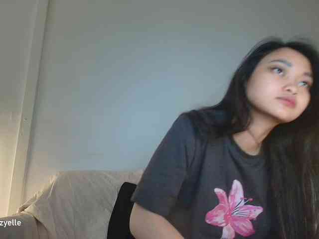 RozyElle webcam