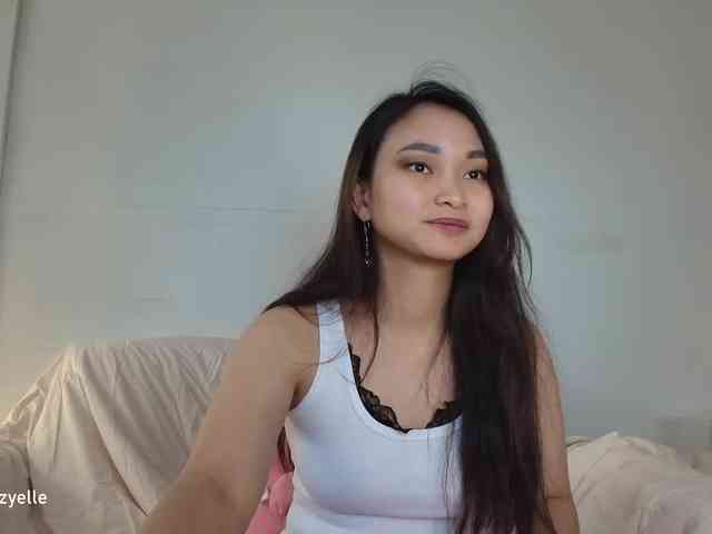 RozyElle webcam