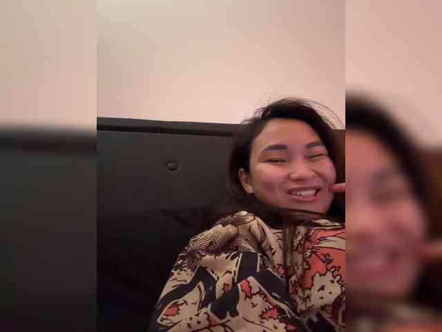 RozyElle webcam