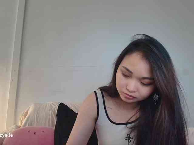 RozyElle webcam