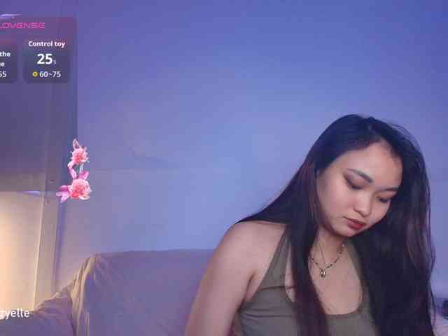 RozyElle webcam