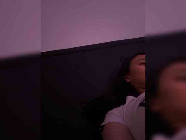 RozyElle webcam