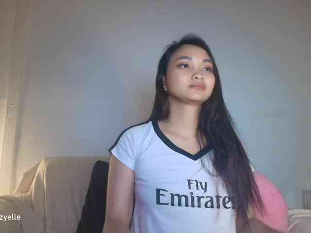 RozyElle webcam