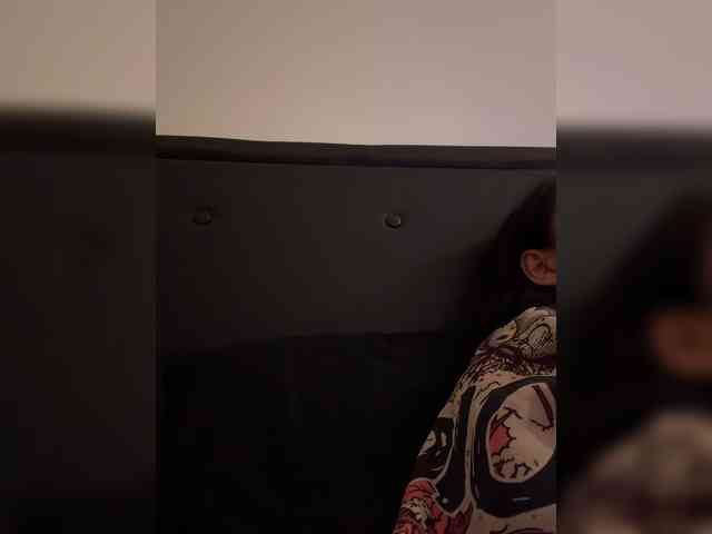 RozyElle webcam