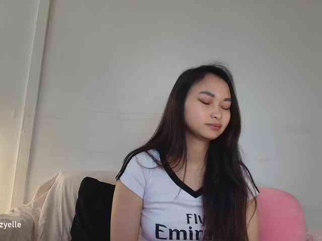 RozyElle webcam