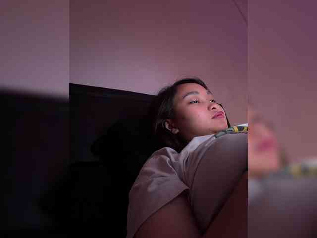 RozyElle webcam